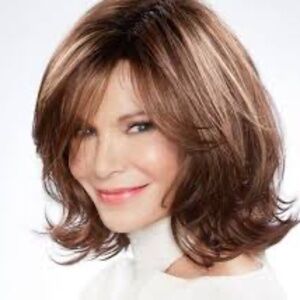 Iconic Beauty wig by Jaclyn Smith, Auburn Sugar 33/24, New in Box tags attached